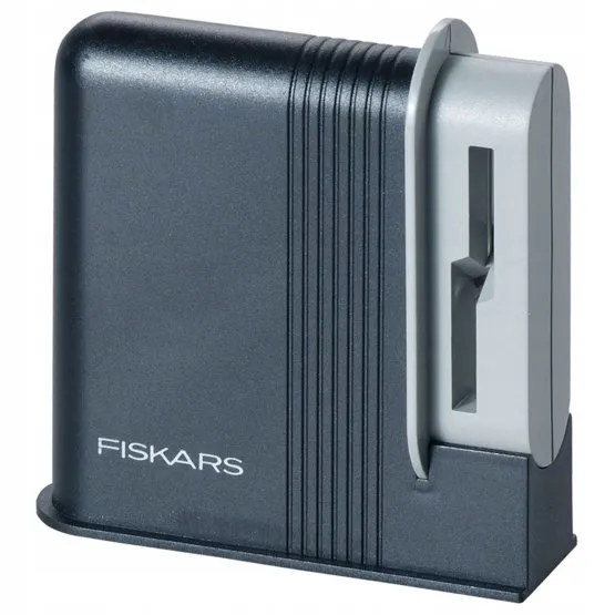fiskars-ostrzalka-do-nozyczek-clip-sharp