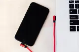 kabel-usb-iphone-lightning-katowy-do-telefonu-szybkie-ladowanie-czerwony-1m-zlacza-usb-apple-lightning