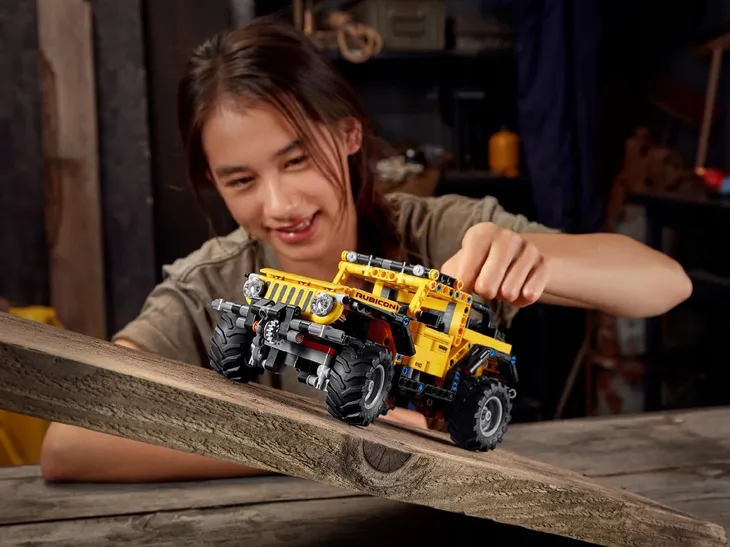 lego-42122-technic-jeep-wrangler-marka-lego