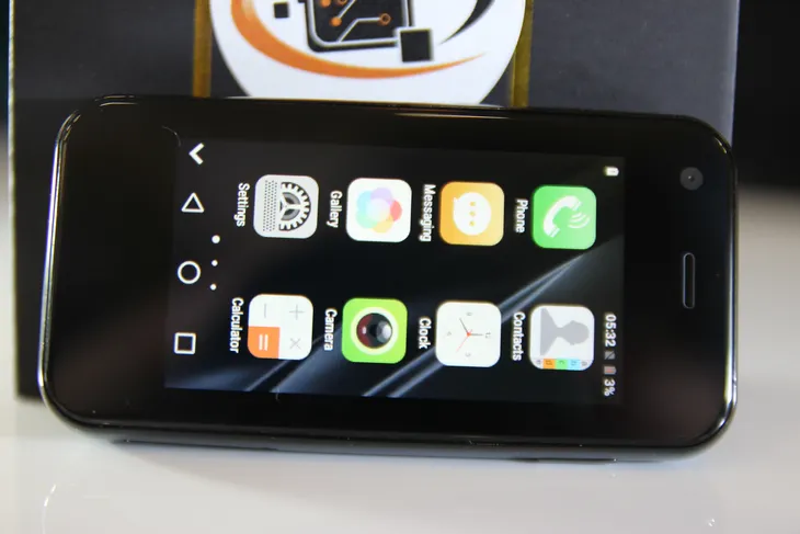 mini-telefon-smartfon-android-dual-sim-2-x-kamera-stan-nowy