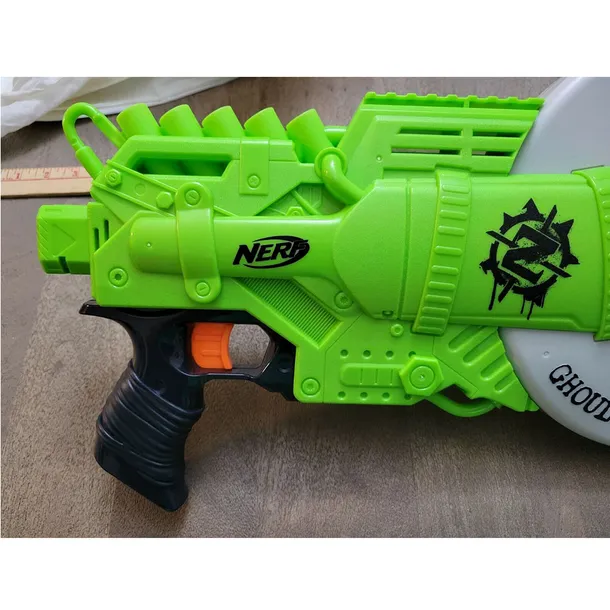nerf-zombie-strike-ghoulgrinder-wiek-dziecka-4-lata