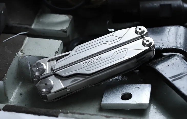 multitool-nextool-flagship-pro-z-wymiennym-ostrzem-stan-nowy-waga-z-opakowaniem-0-3-kg