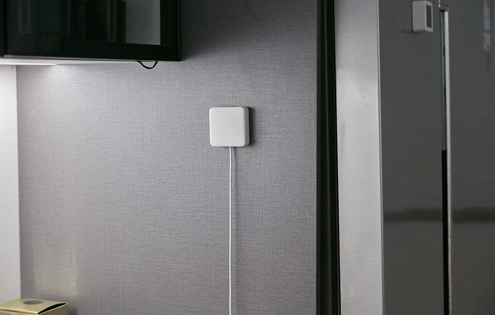 inteligentna-centralka-switchbot-hub-mini