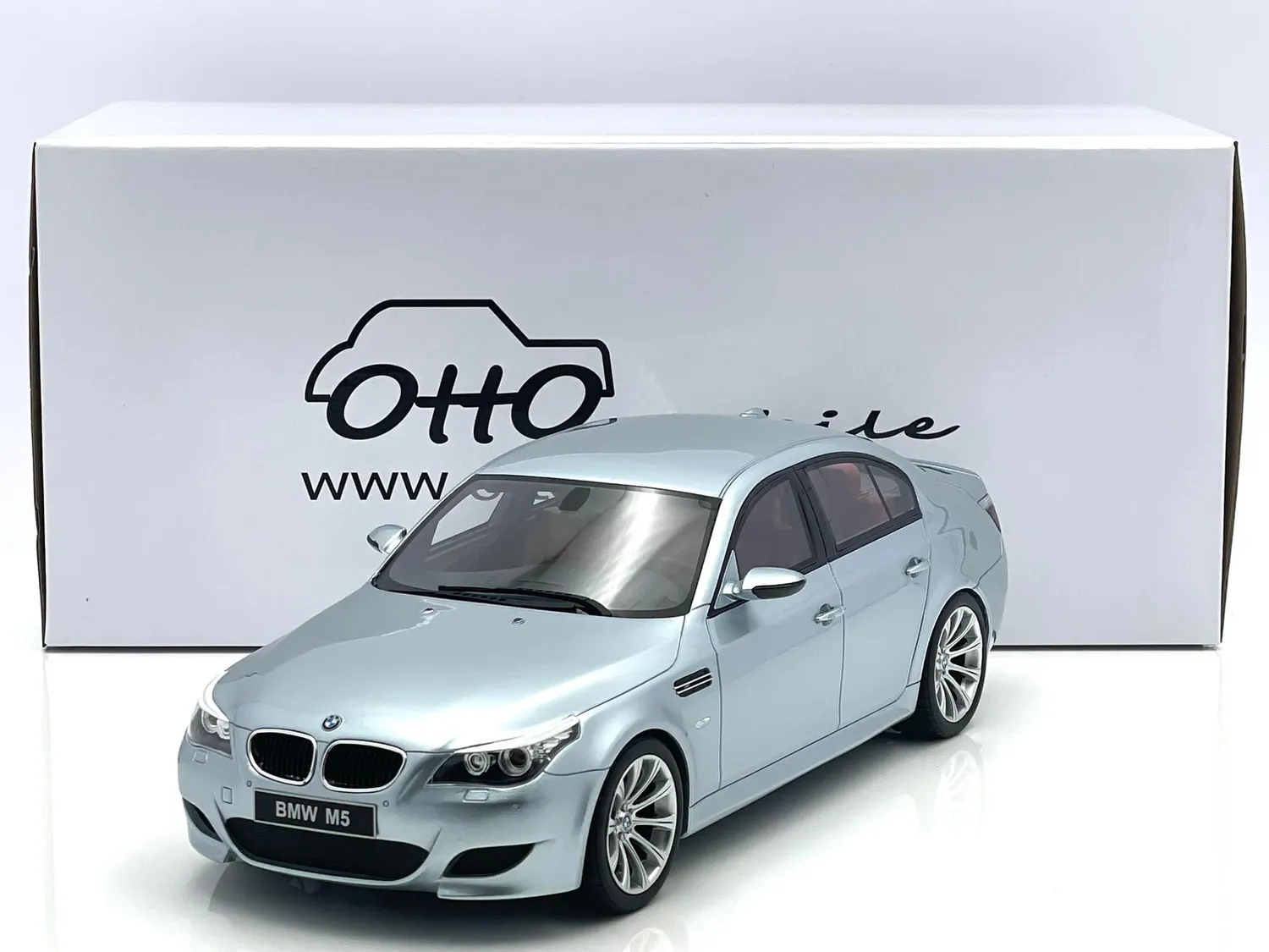 BMW E60 Phase 2 M5 - 2008, silver Otto mobile 1:18 – 140715223