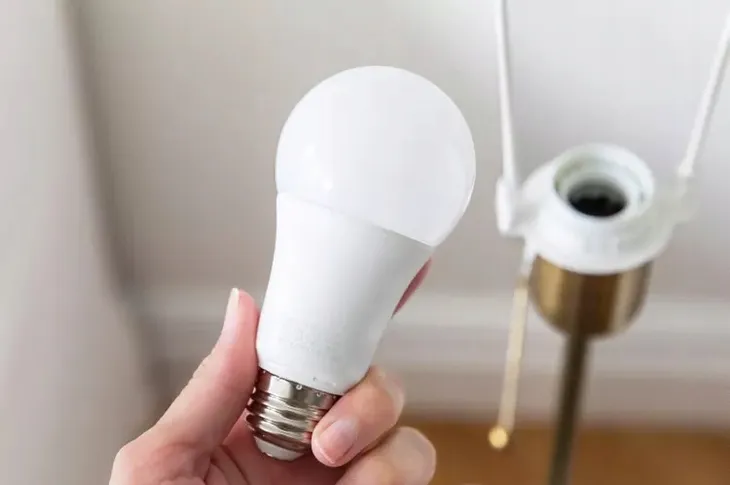 zarowka-led-e27-10w-a60-920lm-nie-mruga-ww-mocna-jasna-duza-zywotnosc-rodzaj-led