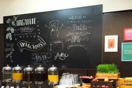 folia-tablicowa-menu-do-kredy-food-truck-przyczepa