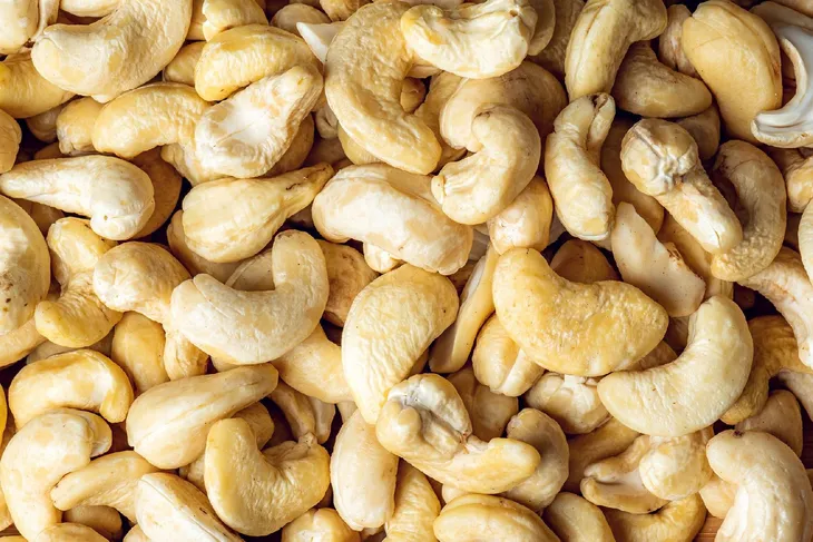 3x-orzechy-nerkowca-1kg-nerkowce-cale-produkt-nie-zawiera-antyzbrylaczy-barwnikow-cukru-drozdzy-glutenu-gmo-jajek-konserwantow-laktozy-nabialu-oleju-palmowego-pestek-pszenicy-soi-tluszczy-trans-utwardzanych-postac-cale-orzechy