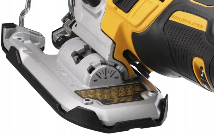 dewalt-wyrzynarka-18v-dcs335n-seria-dcs