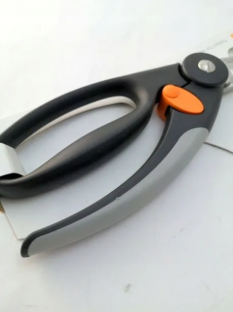 fiskars-do-drobiu-functional-form-25cm-1003033-stan-nowy-linia-functional-form