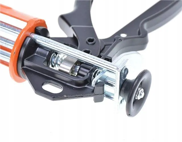 pistolet-do-silikonu-richmann-300-waga-z-opakowaniem-1-kg