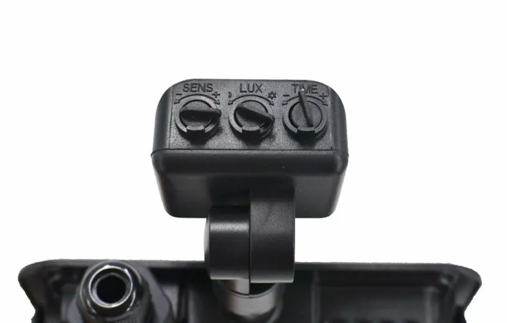 awtools-reflektor-slim-smd-led-30w-ruch-barwa-swiatla-bialy-neutralny