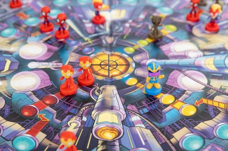 race-home-marvel-cartamundi-wydawca-inny