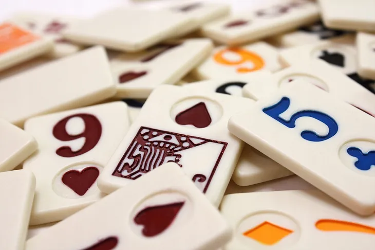 rummy-wersja-podrozna-maksymalna-liczba-graczy-4