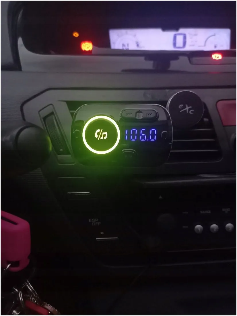 transmiter-samochodowy-fm-bluetooth-usb-5-0-8w1