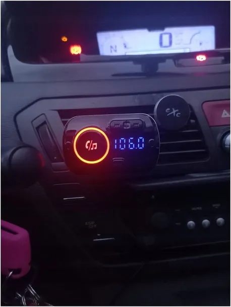 transmiter-samochodowy-fm-bluetooth-usb-5-0-8w1-kod-producenta-transmiter-do-auta-stan-nowy