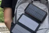 powerbank-solarny-kabel3w1-szerokosc-produktu-9-cm