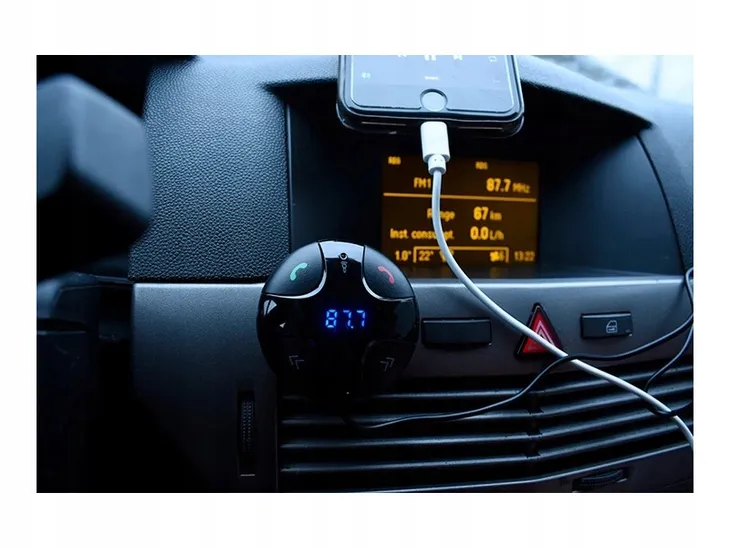 transmiter-fm-bluetooth-mp3-ladowarka-samochodowa-cechy-dodatkowe-czytnik-kart-pamieci-sterowanie-pilotem-wbudowany-mikrofon-wyswietlacz