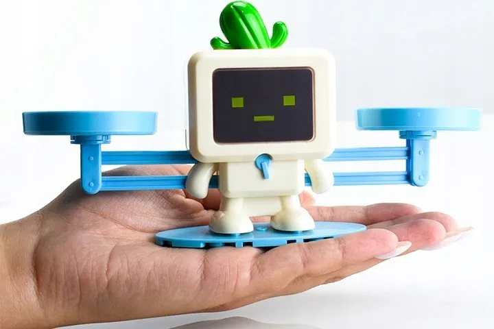 zabawka-waga-robot-wysokosc-produktu-11-cm