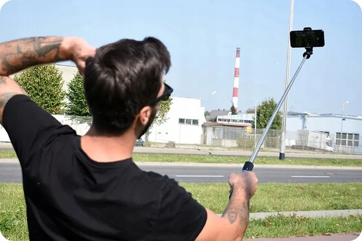 slefie-stick-do-robienia-live-na-fb-mocowanie-gwint-1-4-regulowany-uchwyt
