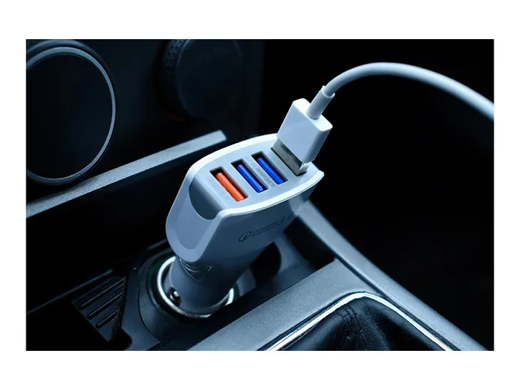 ladowarka-samochodowa-4xusb-quick-charge-3-0-producent-inny-stan-nowy