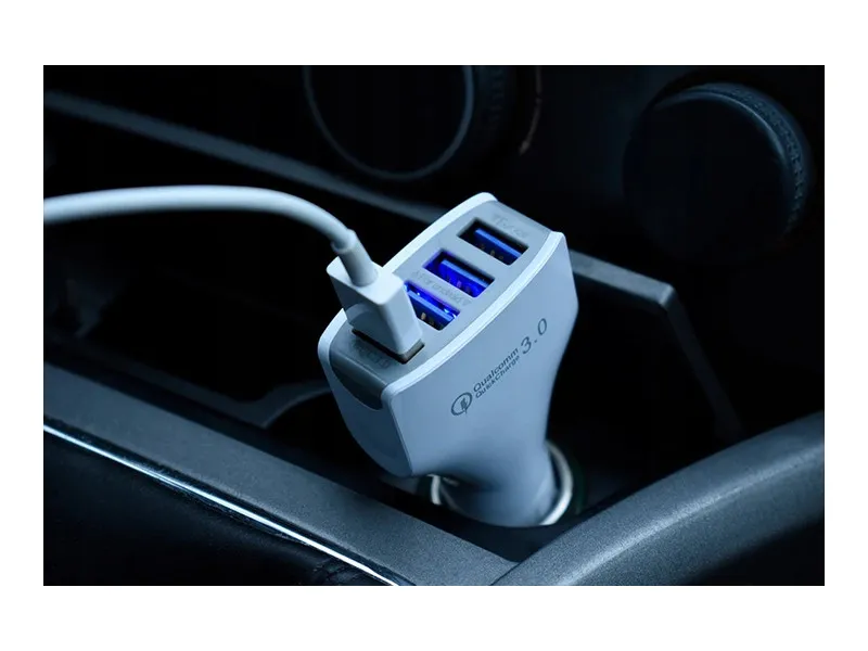 ladowarka-samochodowa-4xusb-quick-charge-3-0-stan-nowy
