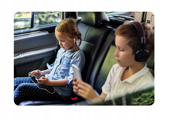 ladowarka-usb-do-wszystkich-samochodow-quickcharge-zlacza-usb