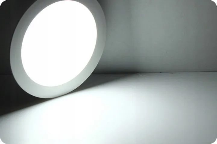lampa-natynkow-led
