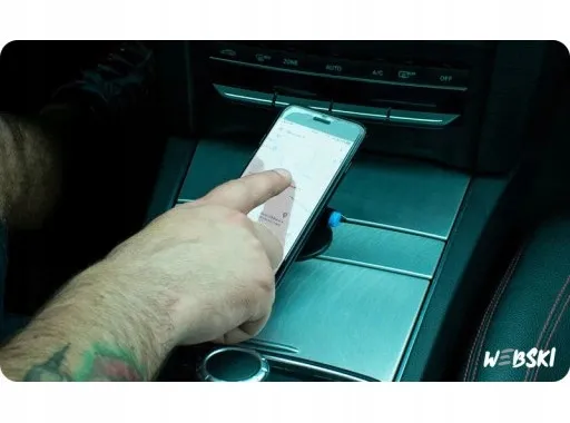 uchwyt-samochodowy-na-telefon-stan-nowy-waga-z-opakowaniem-0-35-kg