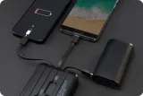 power-bank-z-ledami-material-obudowy-tworzywo-sztuczne