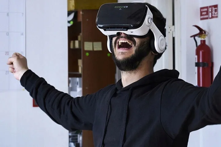 prezent-dla-chlopaka-gogle-vr-gamepad-bluetooth-stan-nowy