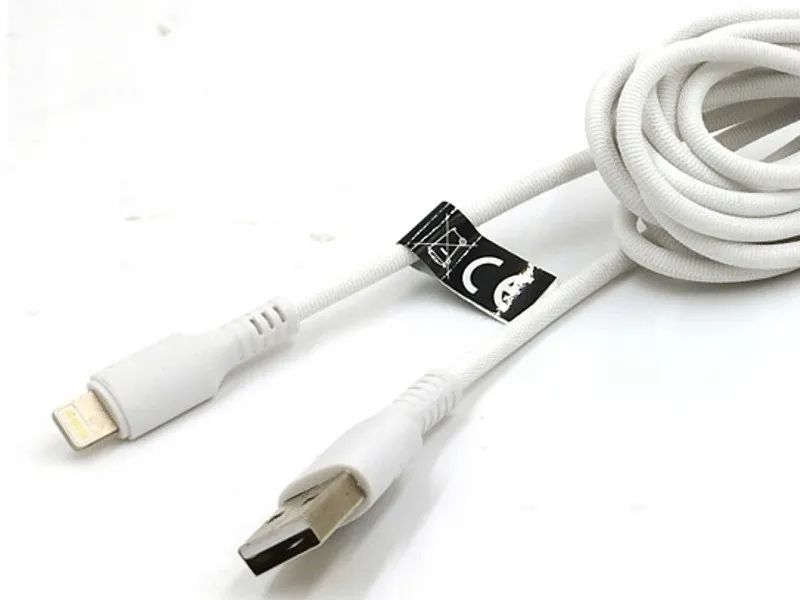 najlepszy-kabel-do-iphone-ladowarka-do-auta