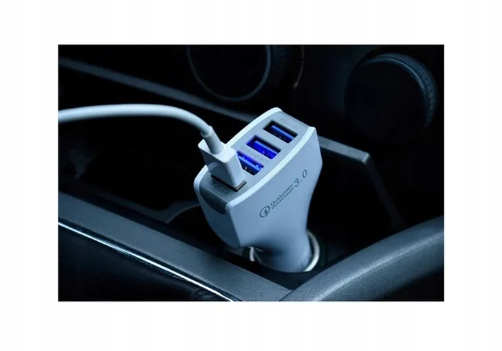 zestaw-do-ladowania-do-samochodu-iphone-aplle-zlacza-usb-inne