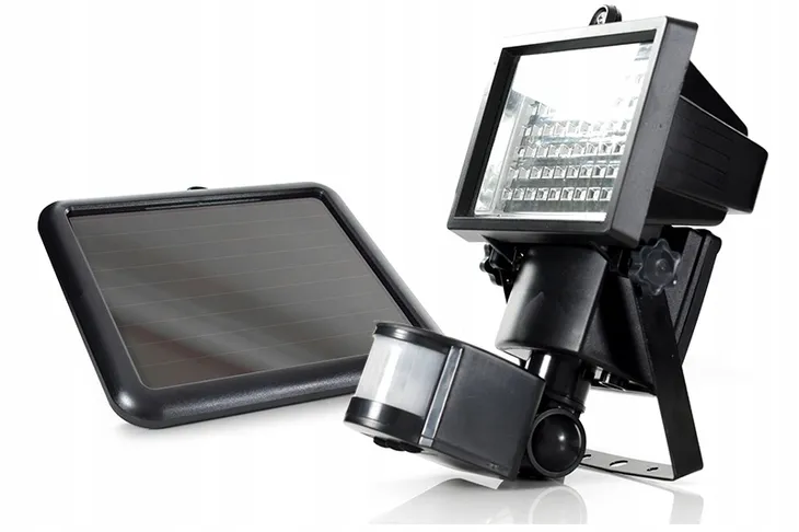 dobry-naswietlacz-na-panelu-solarnym-szerokosc-produktu-13-5-cm