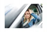 zestaw-sluchawkowy-bluetooth-do-rozmow-samochodu-funkcje-odbieranie-polaczen-odrzucanie-polaczen-konczenie-polaczenia-regulacja-glosnosci-sterowanie-muzyka-automatyczne-wykrywanie-i-laczenie-sie-z-telefonem