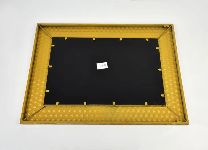 lucas-lustro-64x2x85cm