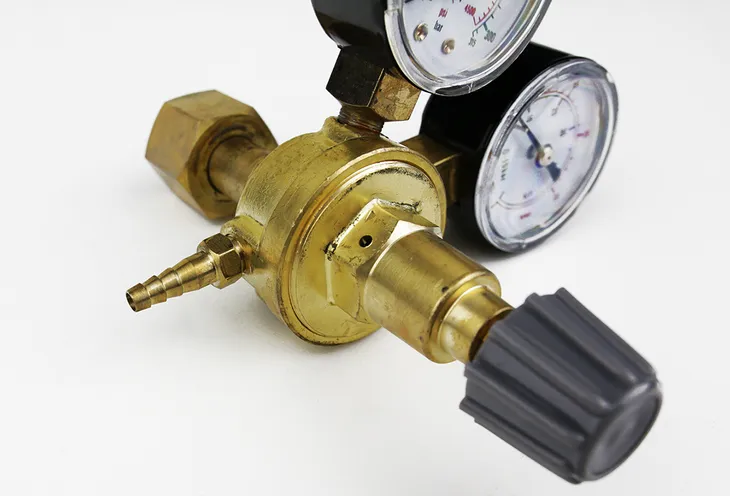 reduktor-co2-mini-2-manometry-liczba-manometrow-2