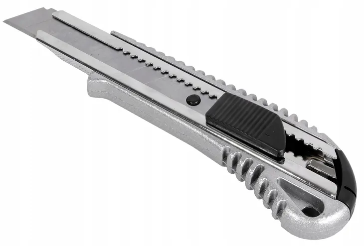 nozyk-do-tapet-aluminiowy-18mm