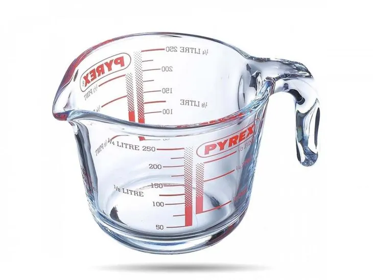dzbanek-z-miarka-025-l-pyrex