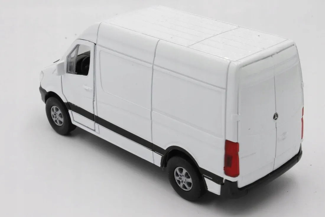 model-metalowy-mercedes-benz-sprinter-panel-van