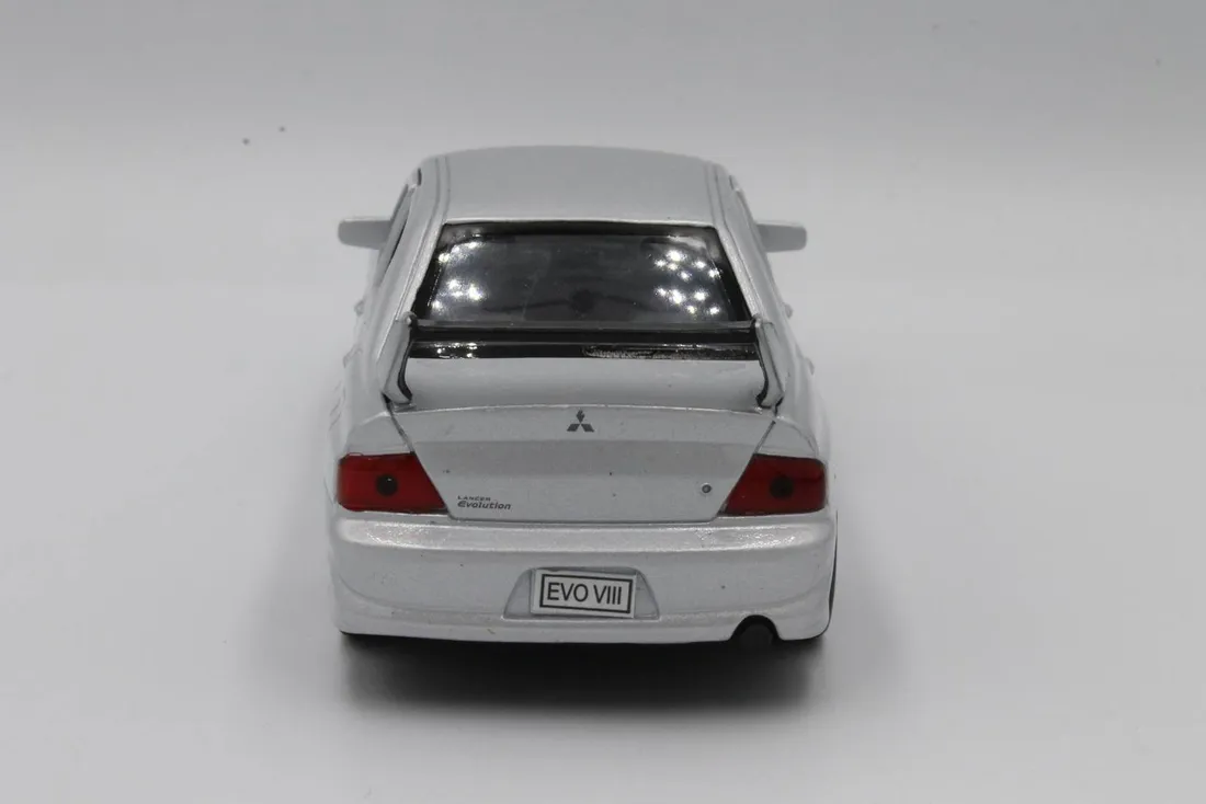 metalowe-auto-welly-mitsubishi-lancer-evolution-8
