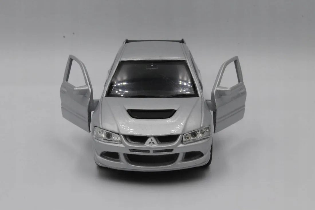 metalowe-auto-welly-mitsubishi-lancer-evolution-8-stan-nowy