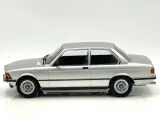 bmw-323i-e21-1978-silver-kk-scale-1-18-marka-inna