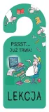 zawieszka-na-klamke-lekcja-henry-stan-nowy
