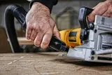 frezarka-do-wypustow-600w-dw682k-qs-dewalt-napiecie-zasilania-230-v