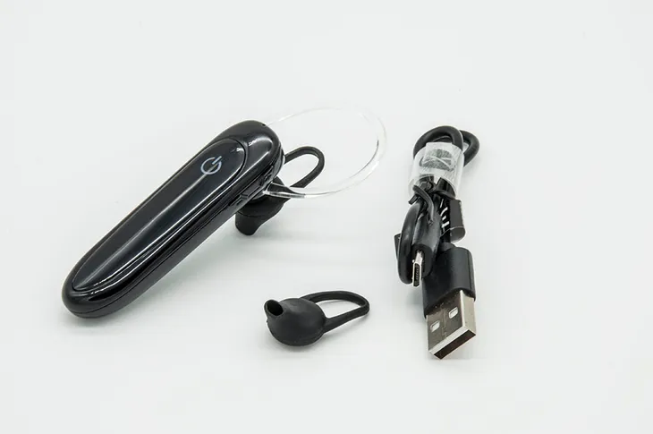 sluchawka-bluetooth-4-2-do-rozmow-stan-nowy