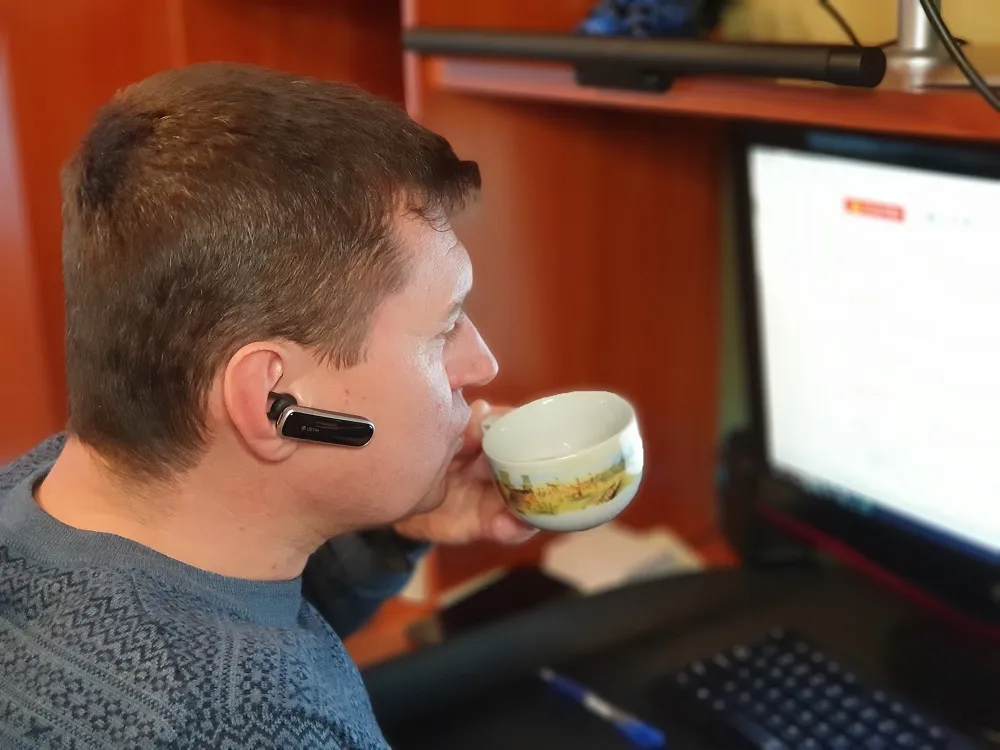 sluchawka-bluetooth-4-2-do-rozmow