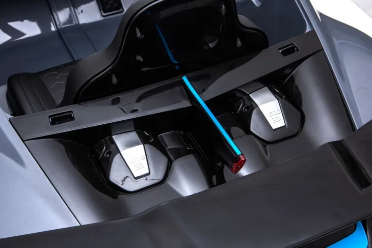 auto-na-akumulator-bugatti-divo-led-eva-2x45w-stan-nowy-liczba-drzwi-2