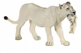 lwica-biala-z-mlodym