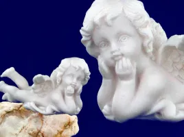 aniolek-lezacy-alabaster-grecki