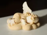 aniolek-na-chmurce-alabaster-grecki-stan-nowy